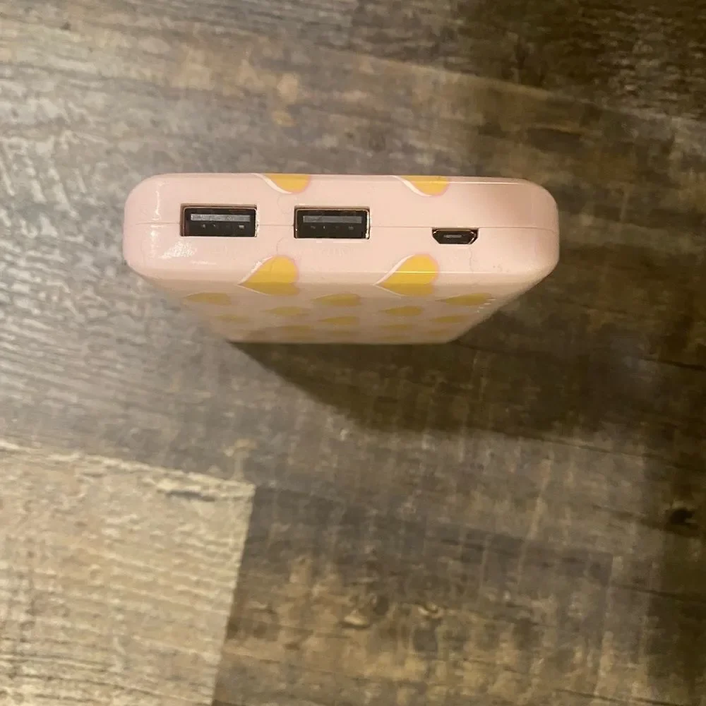 [stoney clover lane x target] power bank. BNWOT